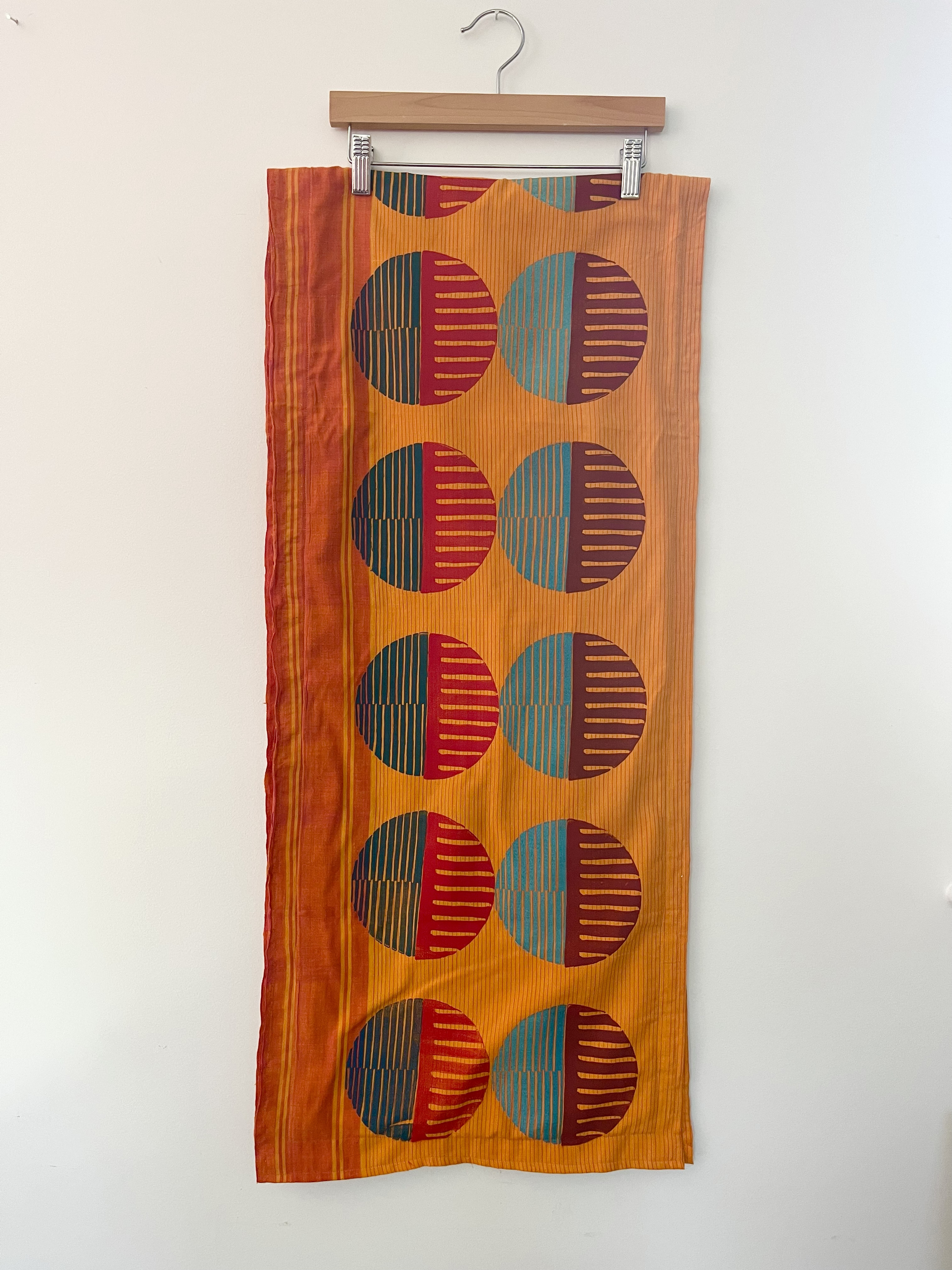 Table Runners/Wall Art - Image 12