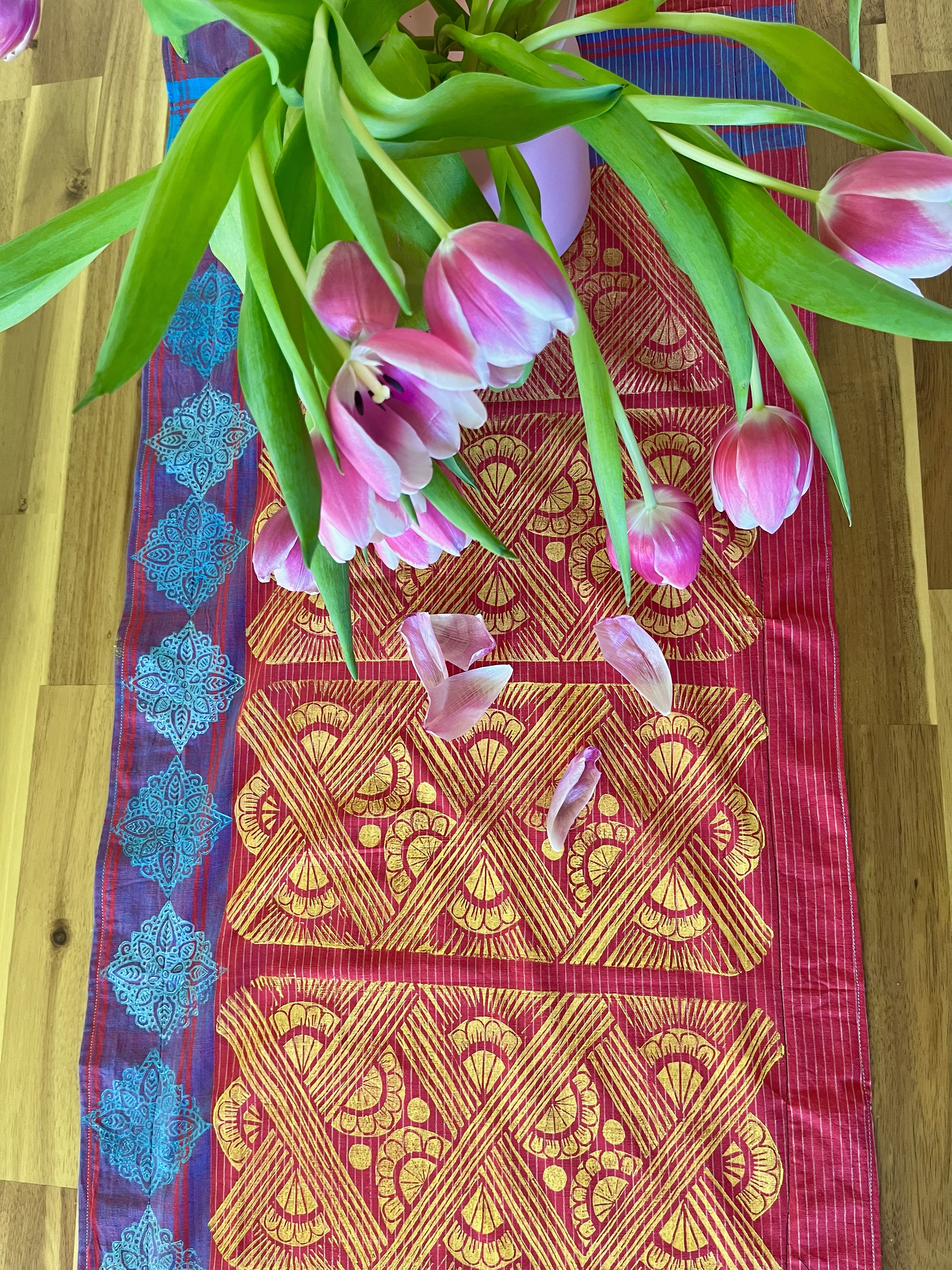 Table Runners/Wall Art - Image 6